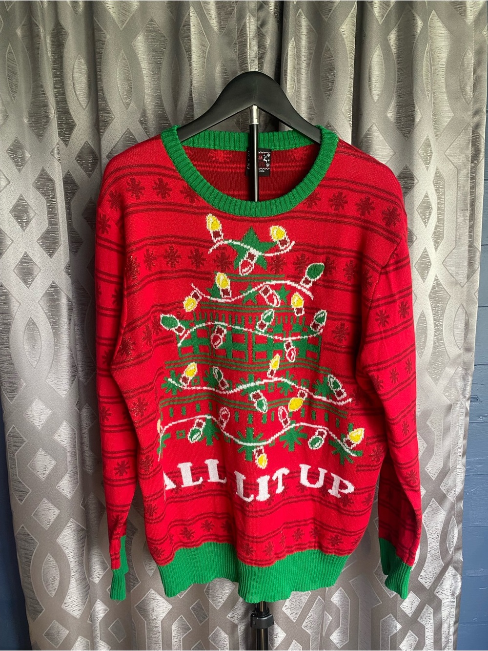 Well Worn All Lit Up Ugly Christmas Sweater Large Unisex Red Green Holiday